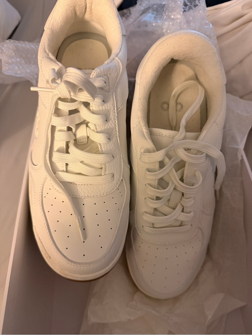 Alo X 01 Classic White Classic Unisex Sneakers NATURAL WHITE